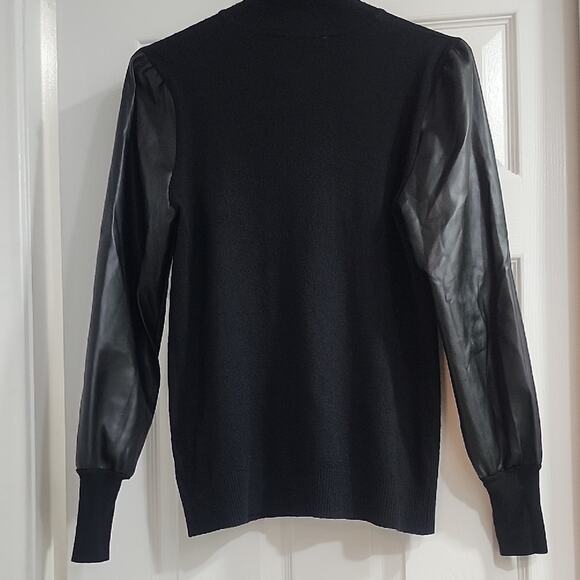 Sioni Black Sweater with Leather-Style Sleeves - Picture 8 of 10